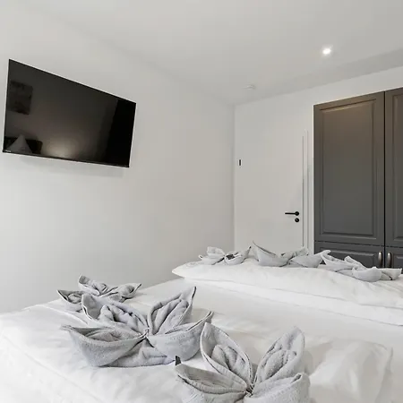 Tjark Apartman *